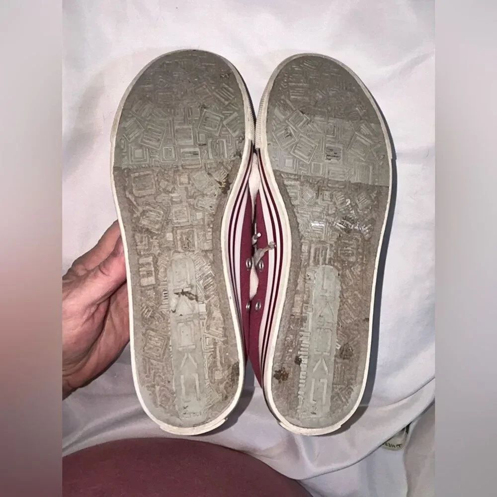 Mississippi State University Sneaker Collegiate Maroon White Women Skicks Size7